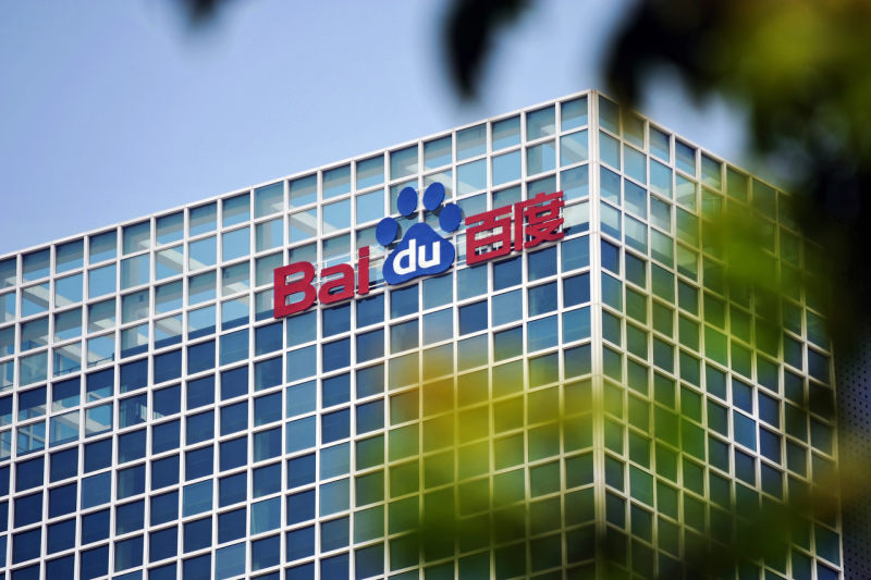 一边摸你胸一边 你